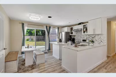 140 W 31st Court, West Palm Beach, FL 33404 - Photo 7