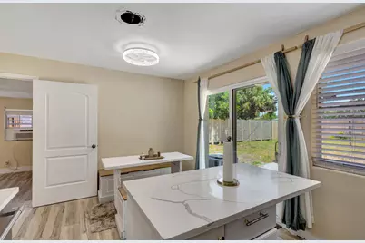 140 W 31st Court, West Palm Beach, FL 33404 - Photo 11