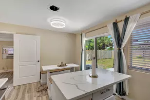 140 W 31st Ct, West Palm Beach, FL 33404 - Photo 11