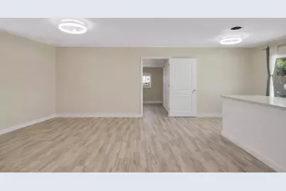 140 W 31st Court, West Palm Beach, FL 33404 - Photo 3