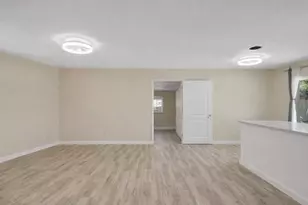 140 W 31st Ct, West Palm Beach, FL 33404 - Photo 3