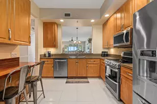 27 Harbour Isle Dr W, Fort Pierce, FL 34949 - Photo 11