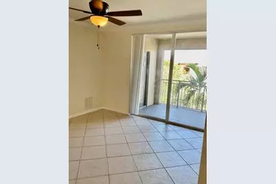 6530 Emerald Dunes Drive #304, West Palm Beach, FL 33411 - Photo 3