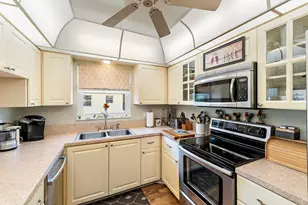 2950 SE Ocean Blvd, Stuart, FL 34996 - Photo 9
