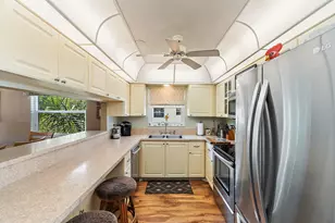 2950 SE Ocean Blvd, Stuart, FL 34996 - Photo 9