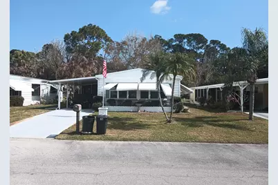 201 Cam Del Rio, Port Saint Lucie, FL 34952 - Photo 3