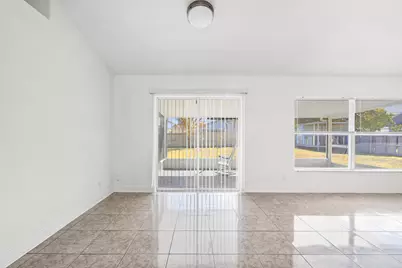 990 SW Versailles Avenue, Port Saint Lucie, FL 34953 - Photo 13