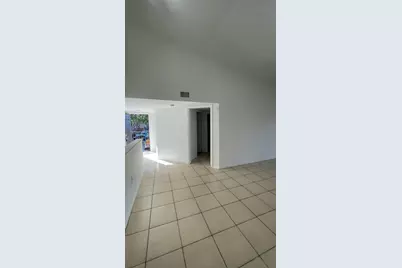 4199 N Haverhill Road #103, West Palm Beach, FL 33417 - Photo 5