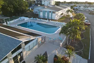 2004 Lake Osborne Dr, Lake Worth Beach, FL 33461 - Photo 3