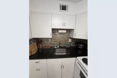 2004 Lake Osborne Drive #17, Lake Worth, FL 33461 - Photo 13