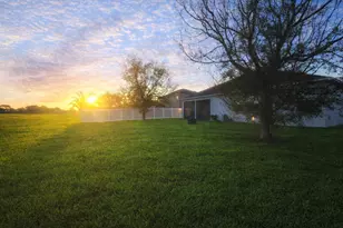 5915 NW Brianna Ct, Port Saint Lucie, FL 34986 - Photo 39