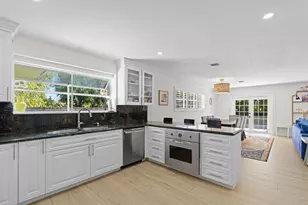 486 NW 1st St, Boca Raton, FL 33432 - Photo 13