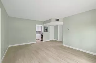 1538 SE Royal Green Cir, Port Saint Lucie, FL 34952 - Photo 9