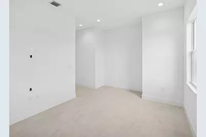 2810 68th Street, Vero Beach, FL  - Photo 9