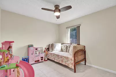 105 Sunflower Circle, Royal Palm Beach, FL 33411 - Photo 23