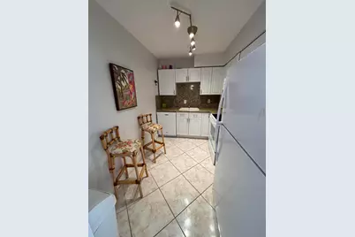 510 Prosperity Farms Road #8b, North Palm Beach, FL 33408 - Photo 3