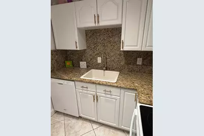 510 Prosperity Farms Road #8b, North Palm Beach, FL 33408 - Photo 5