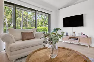 836 Club Dr, Palm Beach Gardens, FL 33418 - Photo 13