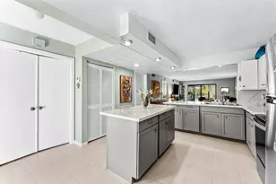 10155 Mangrove Dr, Boynton Beach, FL 33437 - Photo 7