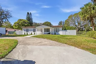 695 Dixie Ln, West Palm Beach, FL 33415 - Photo 1