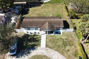 695 Dixie Ln, West Palm Beach, FL 33415 - Photo 7