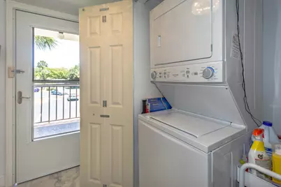 3951 Via Poinciana #214, Lake Worth, FL 33467 - Photo 5