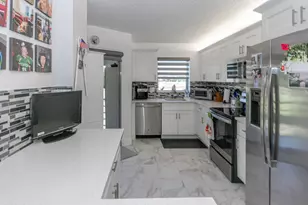 3951 Via Poinciana, Lake Worth Beach, FL 33467 - Photo 17