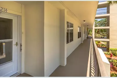 3951 Via Poinciana #214, Lake Worth, FL 33467 - Photo 3