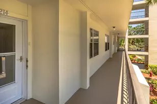 3951 Via Poinciana, Lake Worth Beach, FL 33467 - Photo 3