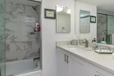 3951 Via Poinciana #214, Lake Worth, FL 33467 - Photo 9