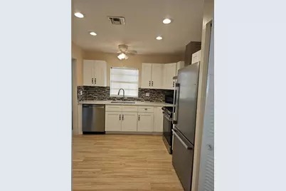 1212 Lakes End Drive #D, Fort Pierce, FL 34982 - Photo 9