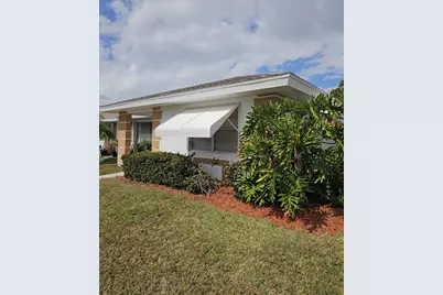 1212 Lakes End Drive #D, Fort Pierce, FL 34982 - Photo 3