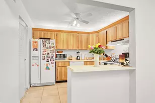 309 Knotty Pine Cir, Greenacres, FL 33463 - Photo 7