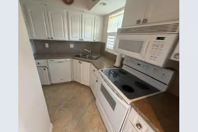 18081 SE Country Club Drive #121, Tequesta, FL 33469 - Photo 11