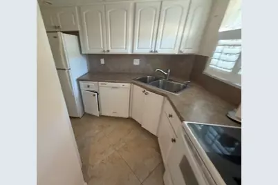 18081 SE Country Club Drive #121, Tequesta, FL 33469 - Photo 13