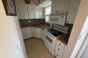 18081 SE Country Club Dr, Tequesta, FL 33469 - Photo 9