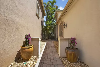 171 Isle Verde Way, Palm Beach Gardens, FL 33418 - Photo 11