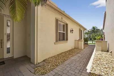 171 Isle Verde Way, Palm Beach Gardens, FL 33418 - Photo 9