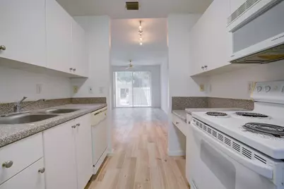 1136 Town Center Drive #11, Jupiter, FL 33458 - Photo 9