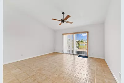 8515 Lake Point Court, Lake Worth, FL 33467 - Photo 3