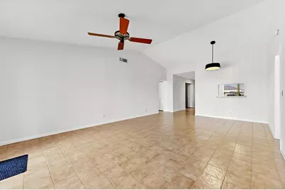 8515 Lake Point Court, Lake Worth, FL 33467 - Photo 5