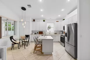 2320 Sapphire Cir, West Palm Beach, FL 33411 - Photo 15