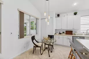 2320 Sapphire Cir, West Palm Beach, FL 33411 - Photo 27