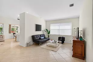 2320 Sapphire Cir, West Palm Beach, FL 33411 - Photo 7