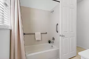 2320 Sapphire Cir, West Palm Beach, FL 33411 - Photo 43