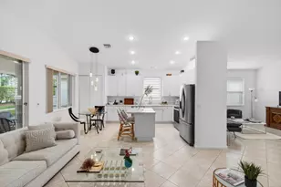 2320 Sapphire Cir, West Palm Beach, FL 33411 - Photo 9