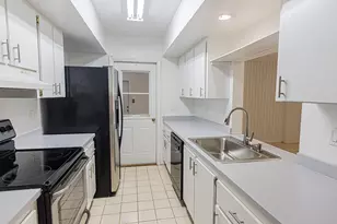 1148 SE Puritan Ln, Port Saint Lucie, FL 34983 - Photo 7