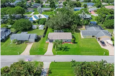 1148 SE Puritan Lane, Port Saint Lucie, FL 34983 - Photo 25
