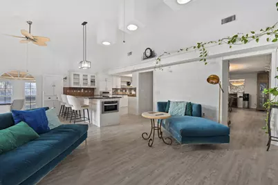 916 SW Abingdon Avenue, Port Saint Lucie, FL 34953 - Photo 9