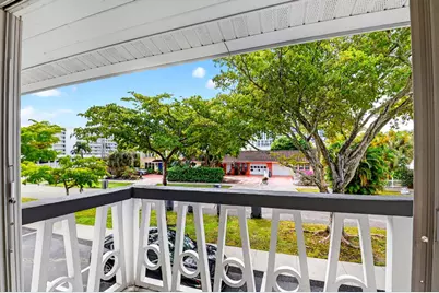 510 Lake Shore Drive #35, West Palm Beach, FL 33403 - Photo 7